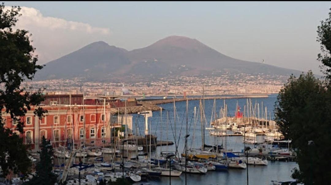 Il Salotto Di Chiaia Hotel Naples Exterior photo